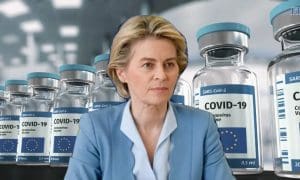 Ursula von der Leyen und Impfdosen